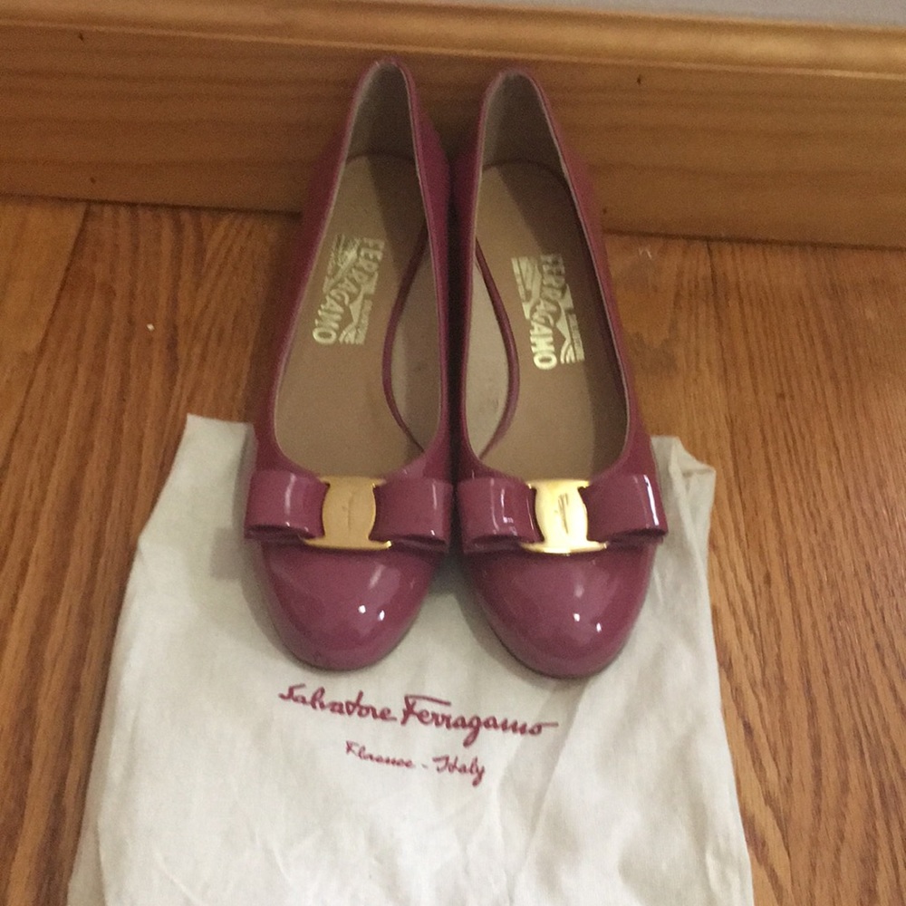 100% authentic brand new Ferragamo flats